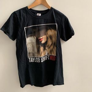 Taylor Swift RED concert t-shirt